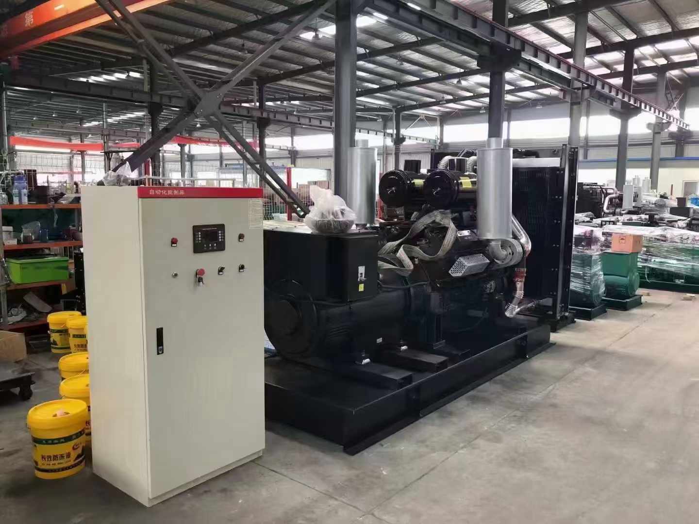 舟曲柴油发电机运行时的噪音和振动水平如何？